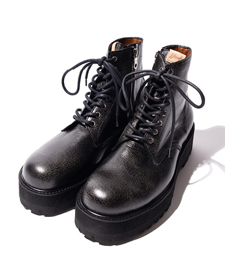 GB0424/AC03 : Crack Side Zip Boots